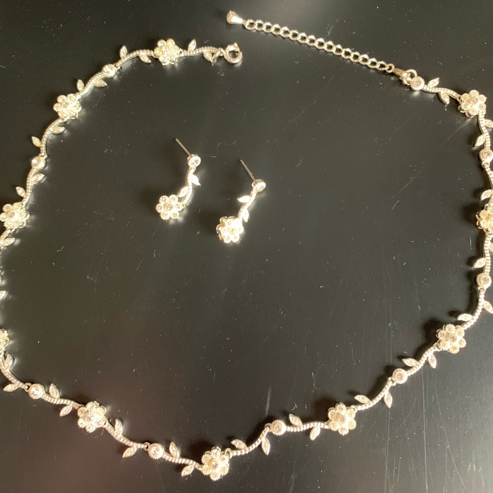 Flower jewelry